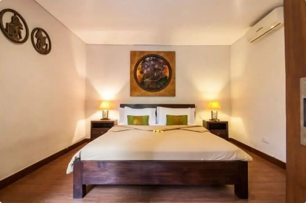 SMV - 3BedGRDN - V1 · 3BR Garden Villa Walk to Beach N Shops Legian