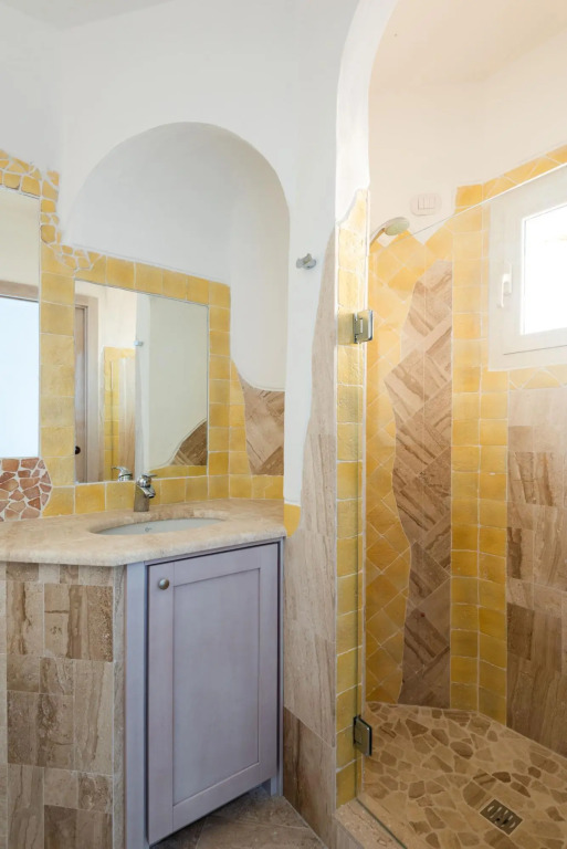 It has 1 bedroom communicating with the living room, kitchenette, large terrace (with table and comf-SHERDEN BILO 4