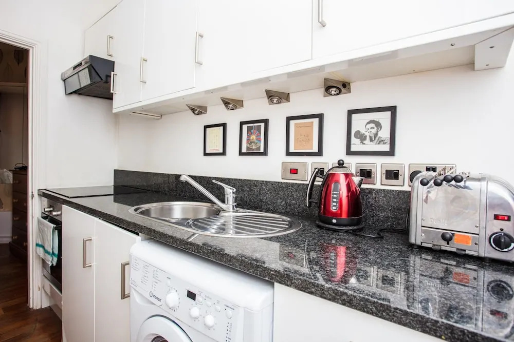 1 Bedroom Flat In West Kensington