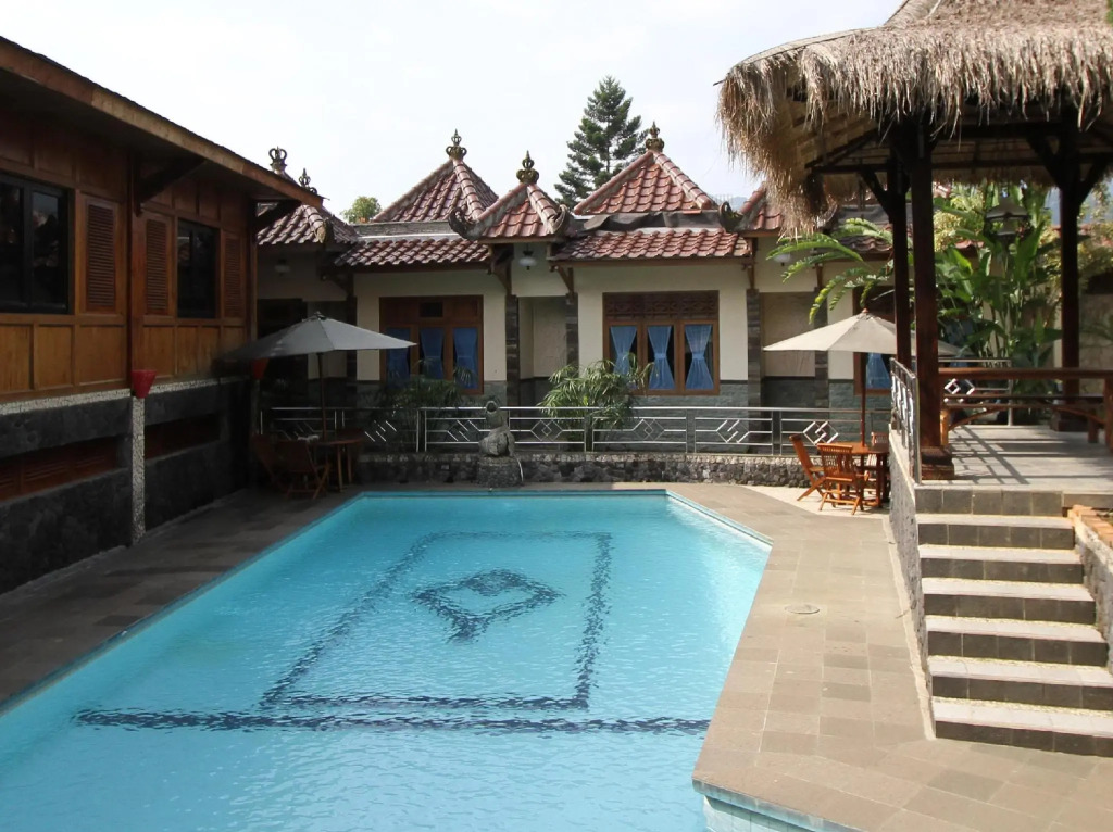 New Ayuda Hotel
