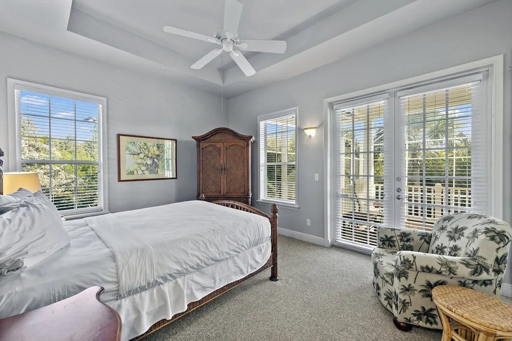 The Palm and Shell Captiva Island Private Luxury Home With Pool hot tub and Beach Access