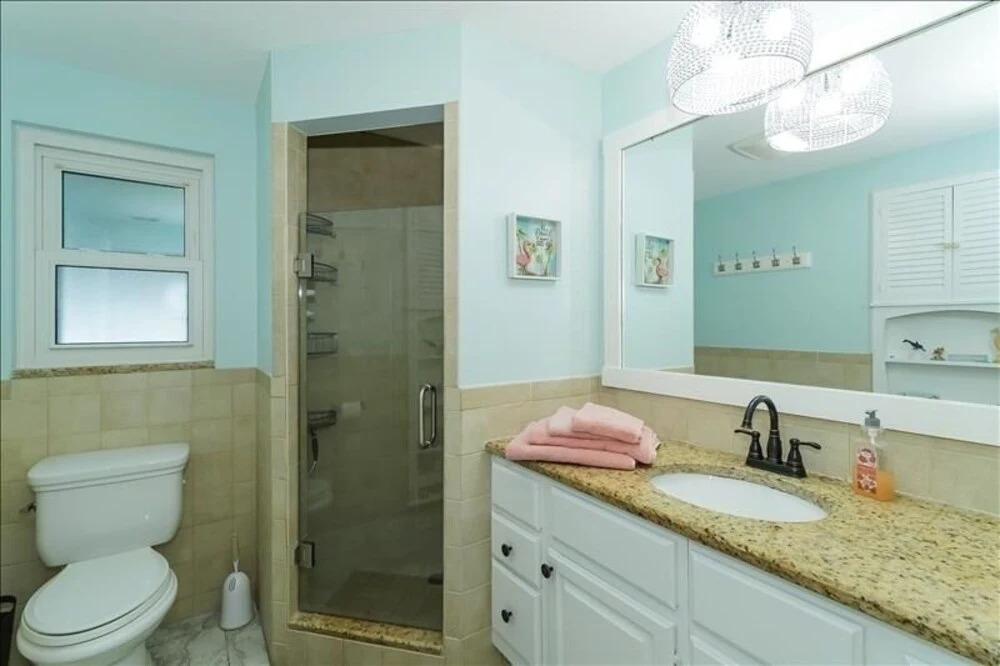 Beach N Lake - 3 Br Home