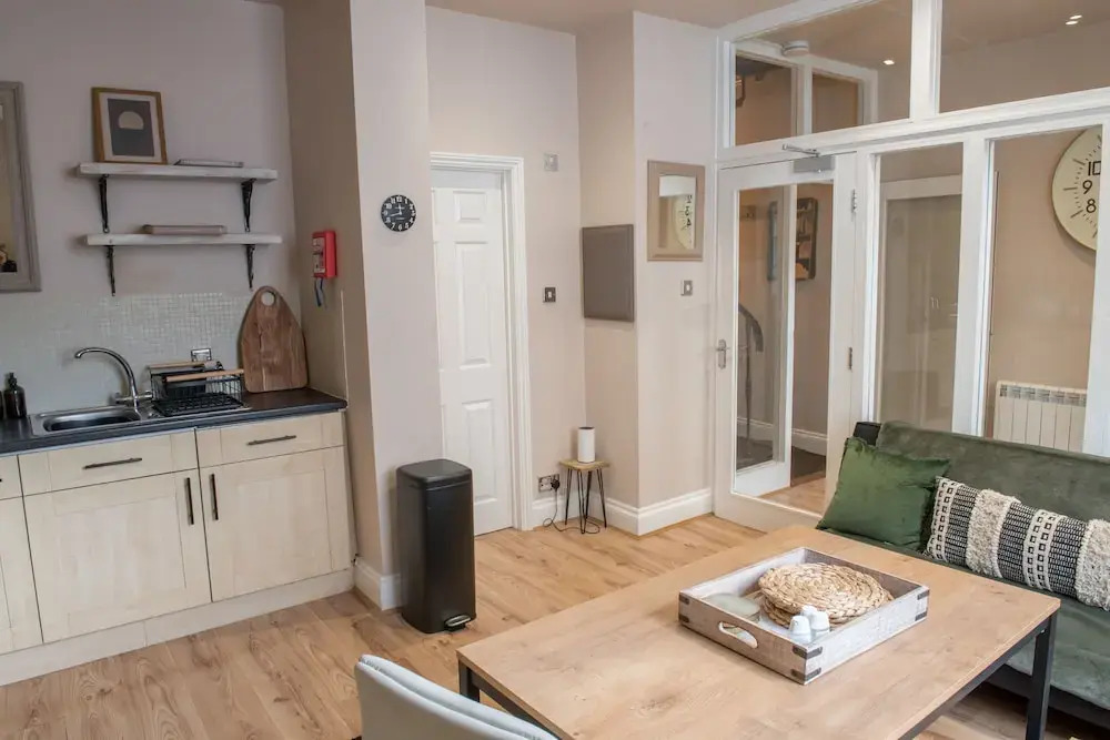 Toothbrush Apartments - 2 Bed House