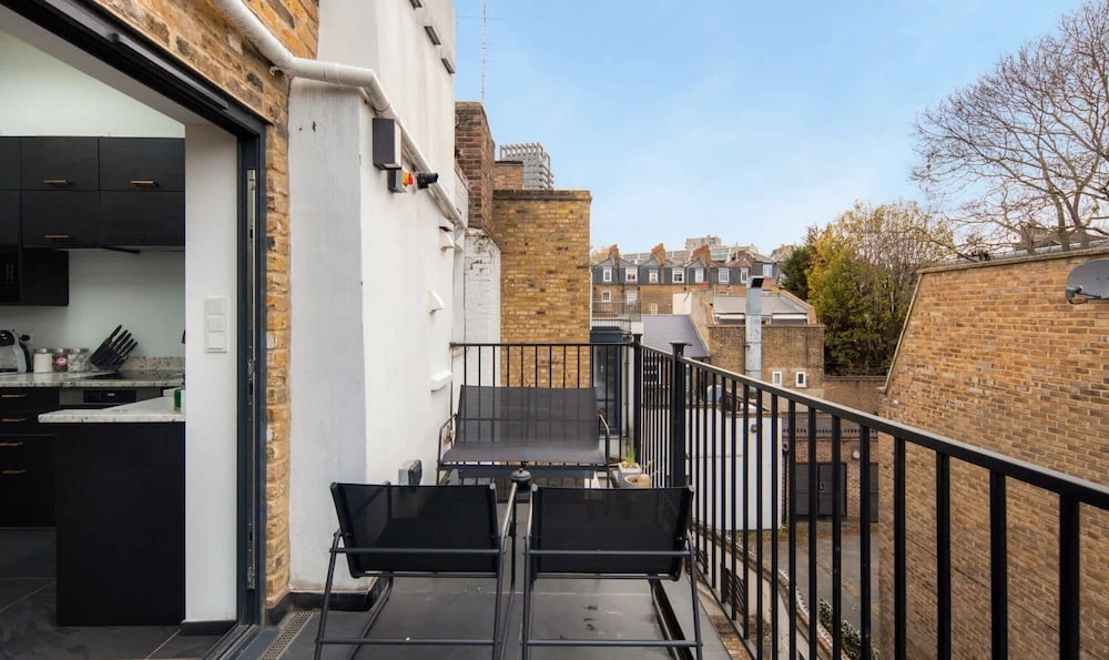 1 Min Walk to Euston Station Luxury Townhouse