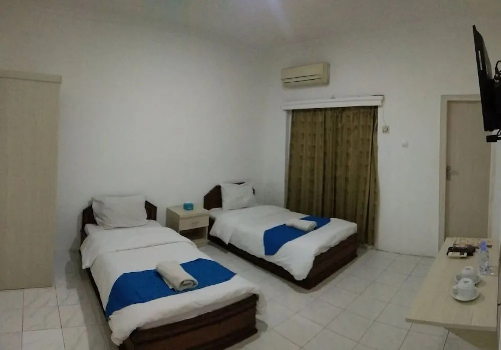 Hotel Sanashtri