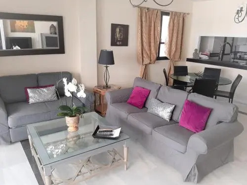 Beachside Luxury Apartment in Puerto Banus - Club Playas del Duque
