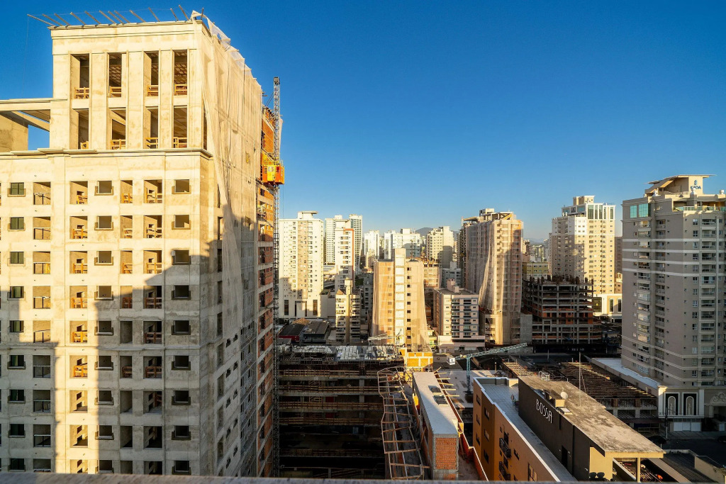 Lindo Apto C/churrasq A 4min Da Praia Sbe1605