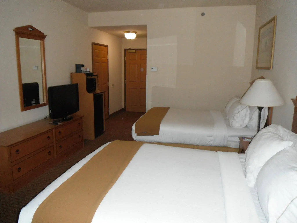 Holiday Inn Express & Suites Glenpool by IHG