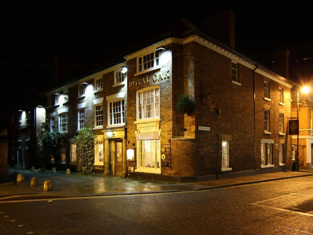 The Royal Oak Hotel, Welshpool - The Coaching Inn Group