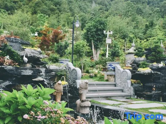Dali Lingquanxi Banshan Health Hotel