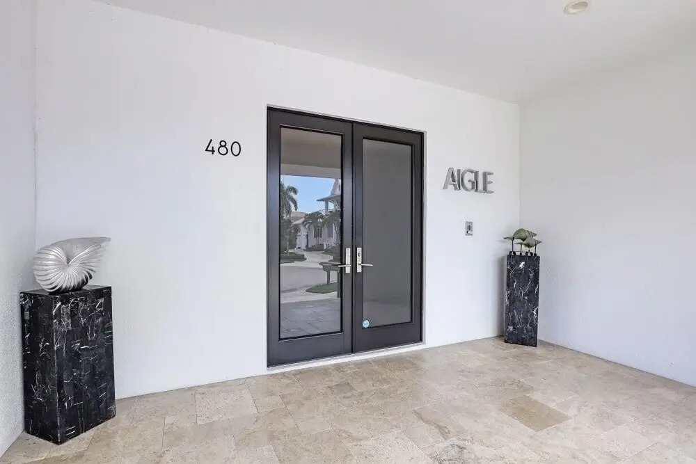Buttercup Ct. 92, Marco Island Vacation Rental 3 Bedroom Home by Redawning
