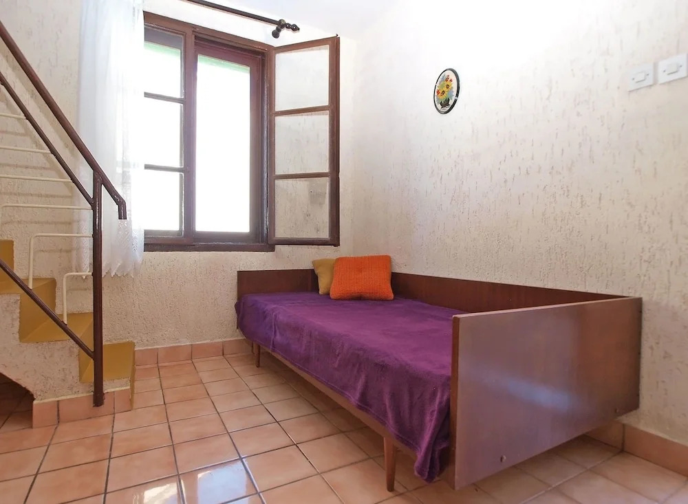 Apartment 950
