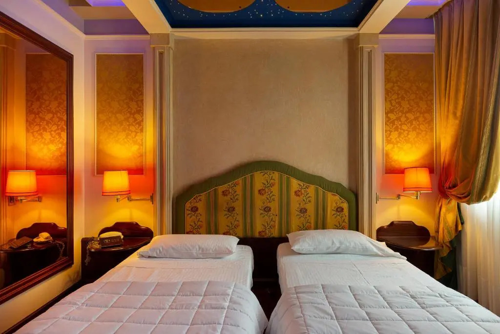 Dream Hotel