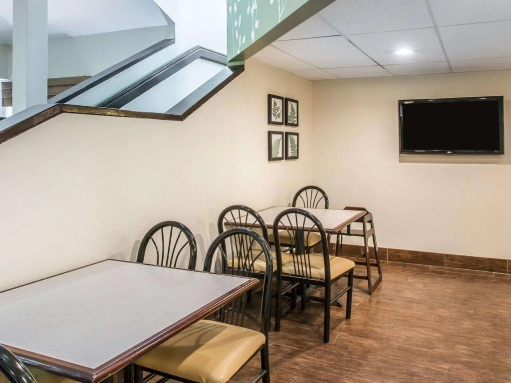 Studio 6 Suites - Knoxville, TN - Downtown