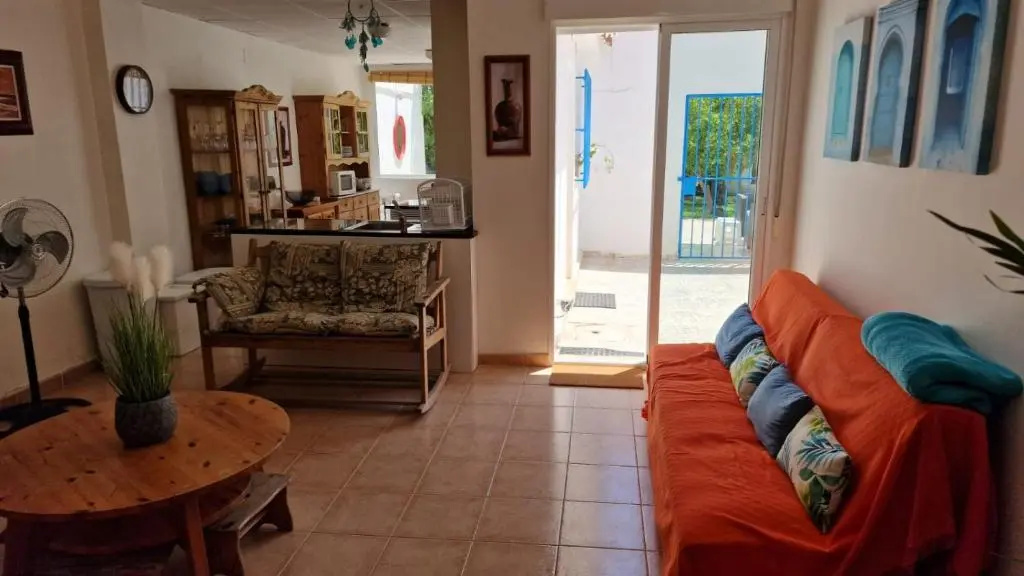 House with exclusive pool and garden 7 min walk from the beach and the center