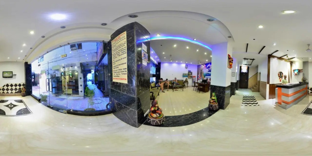 Amax Inn