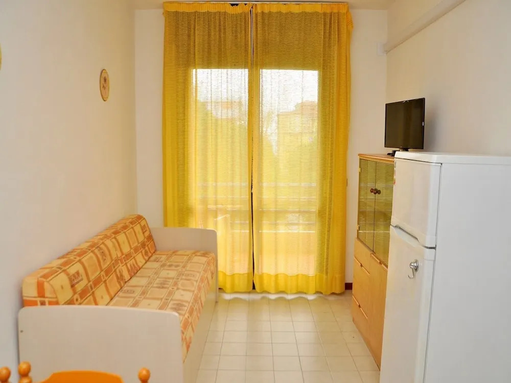 Nice Apartment With Terrace Next to the sea