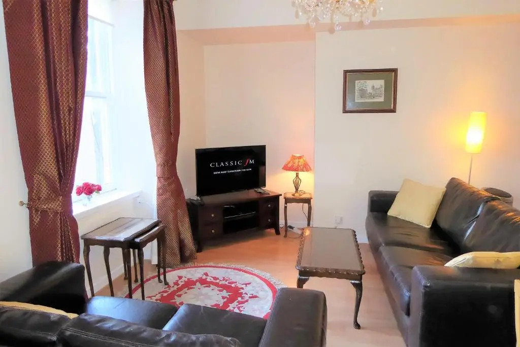 Skene Terrace Apartment