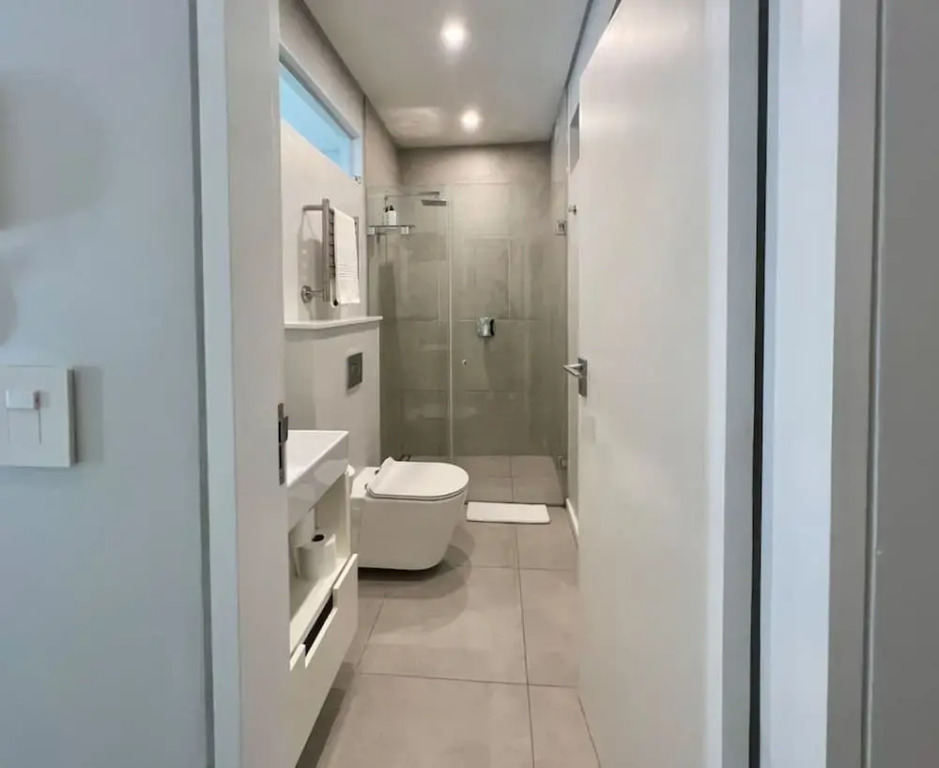 Modern Sea Point Apartment Rooftop Pool