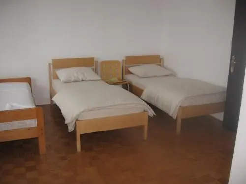 Rooms and Apartment Na poljani