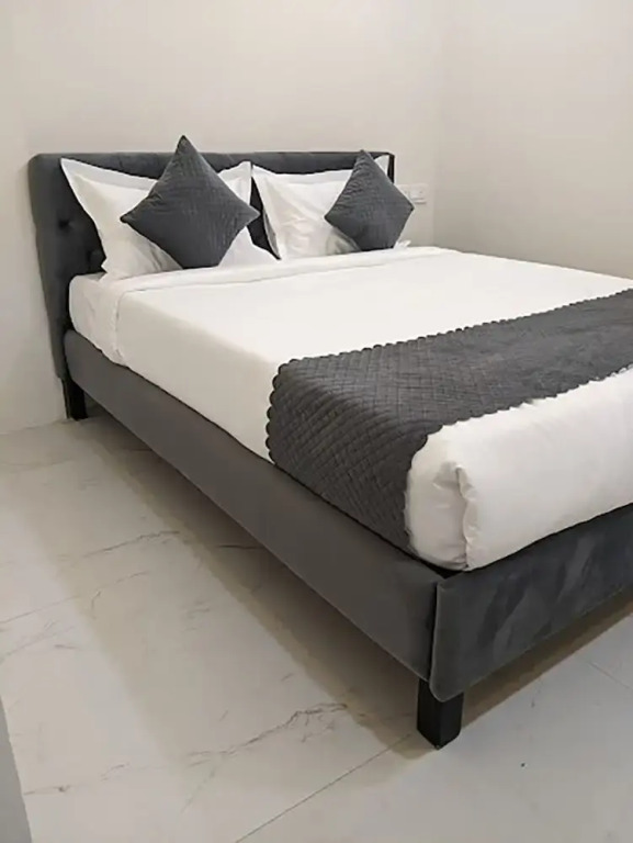 FabHotel SSR Ikon Suites - Nr Hyderabad Central University, Kondapur