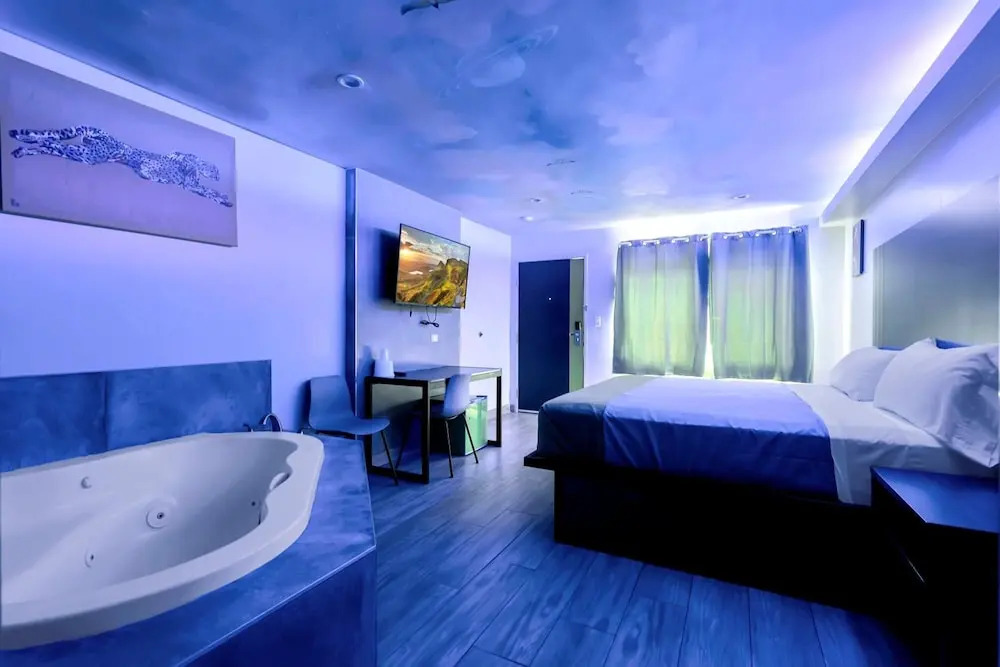 Exclusivo Inn and Suites