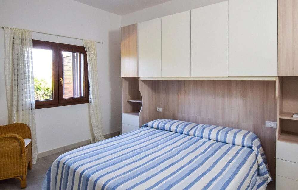 1 Bedroom Beach Front Home In Budoni