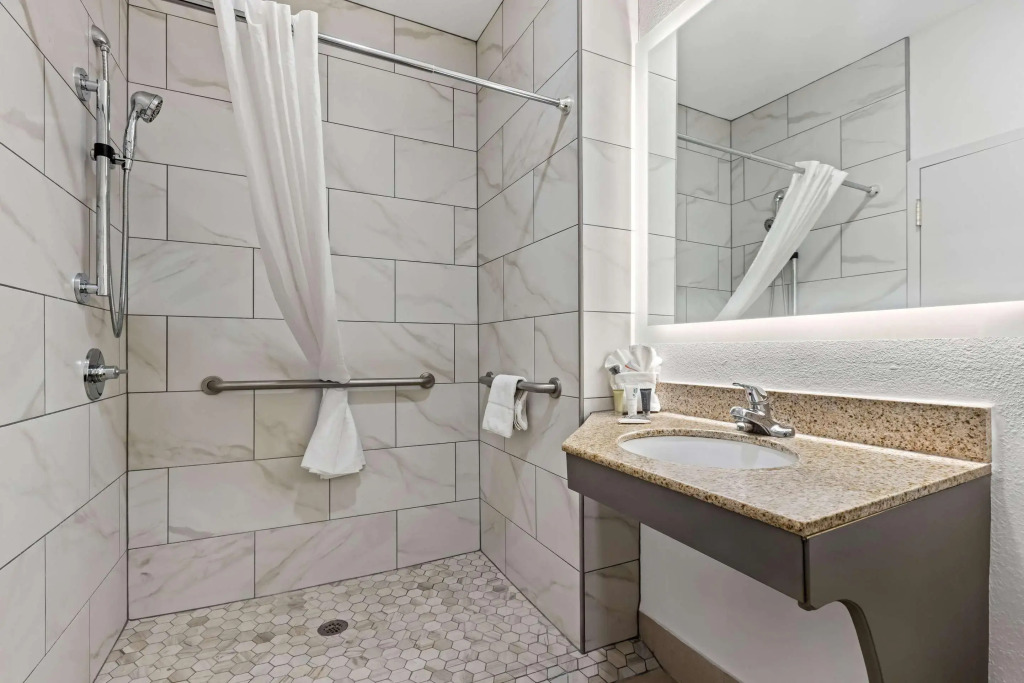 Country Inn & Suites by Radisson, Savannah I-95 North, GA