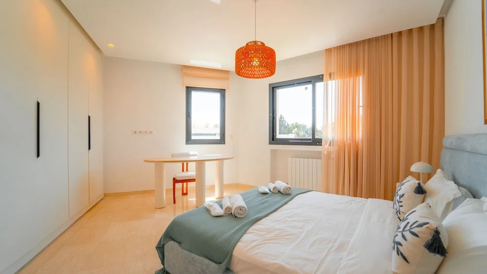 Villa Malaga Luxury for 10 in Central Marsa