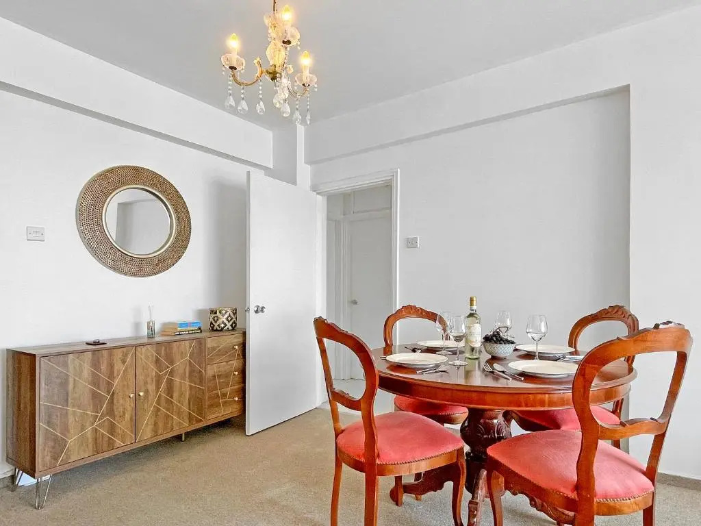 2BR SEAFRONT Apt in city center close to the beach