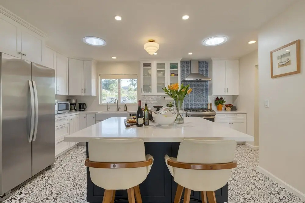 Hummingbird Haven by Avantstay Dog-friendly Near the Beach Huge Yard Hot Tub
