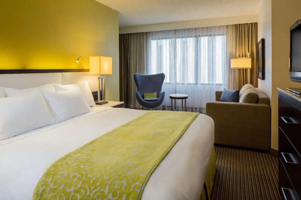 The Hollis Halifax - a DoubleTree Suites by Hilton