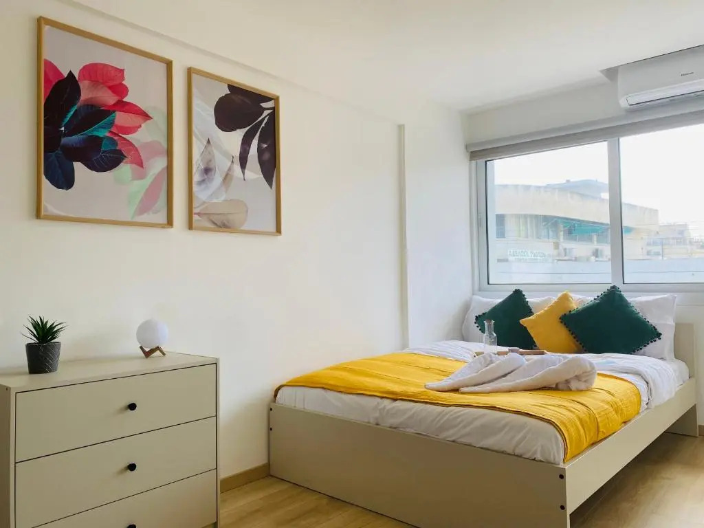 Pink Flamingo 1-BR Apartment in Larnaca