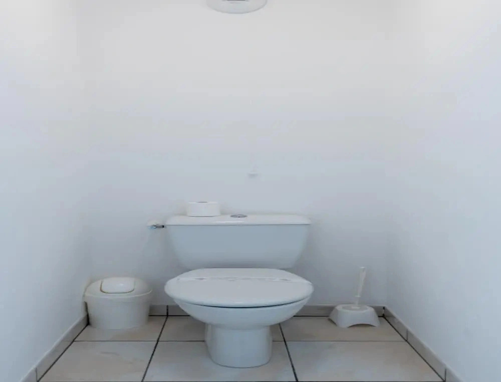Apartment With Access to Pool