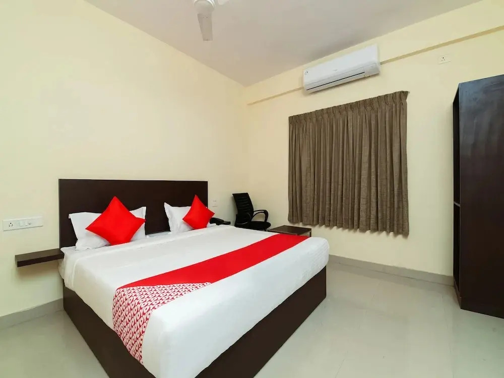 Akshara Suites By OYO Rooms
