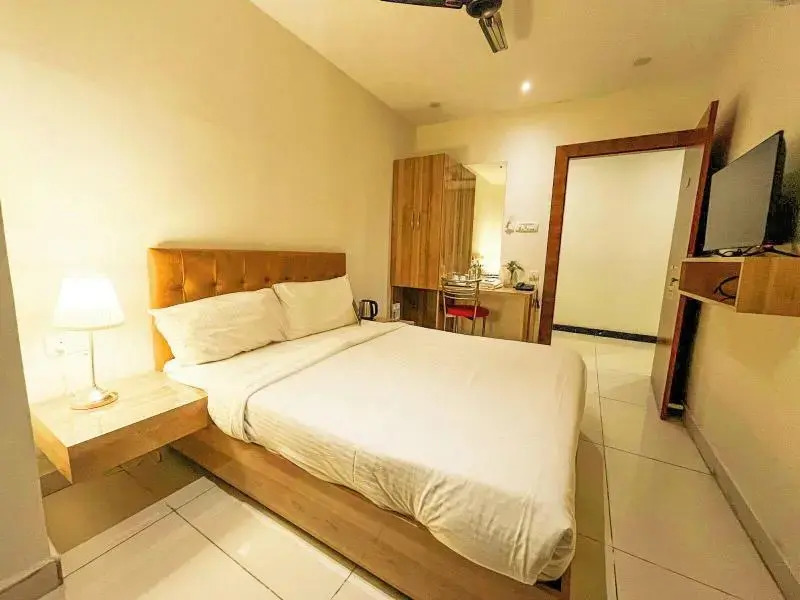 Hotel Hibiscus Tree- Bachupally