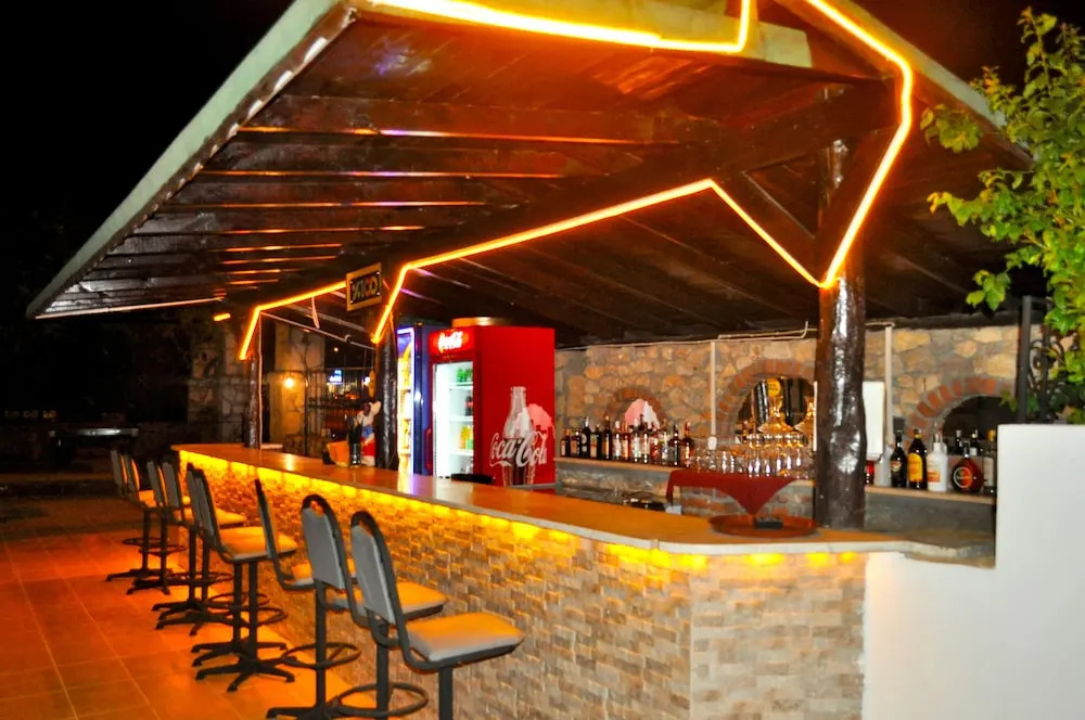 Native Hotel