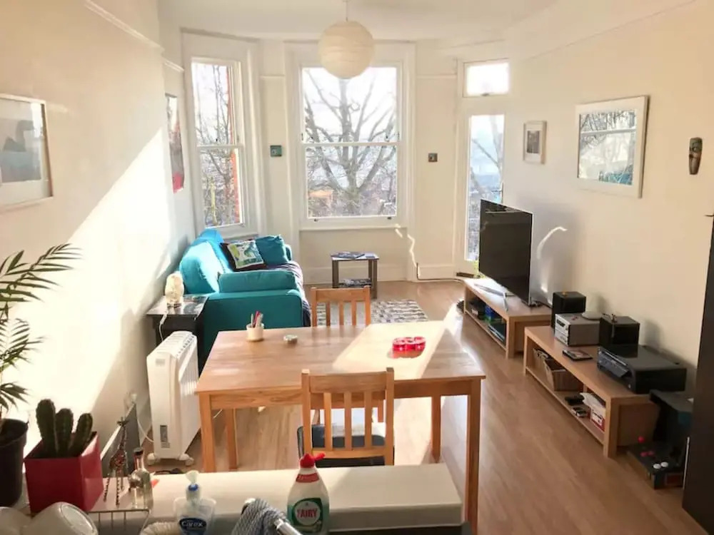 1 Bedroom Apartment With Beautiful Views in Hampstead