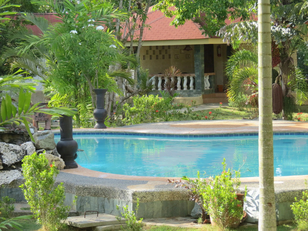 ALONALAND RESORT