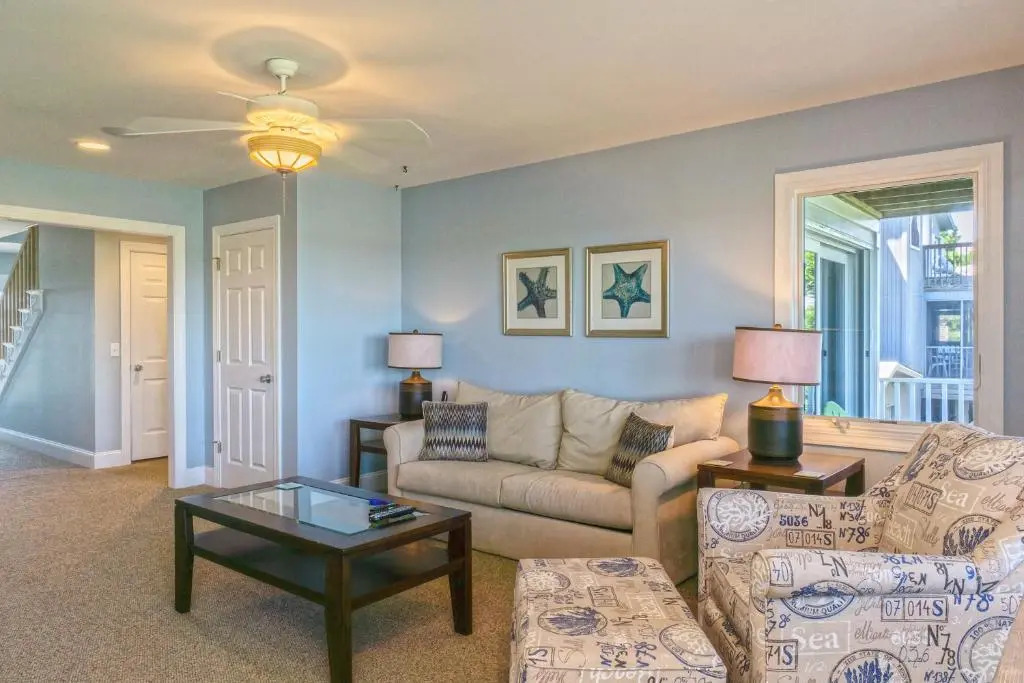 Pier Pleasure by Oak Island Accommodations