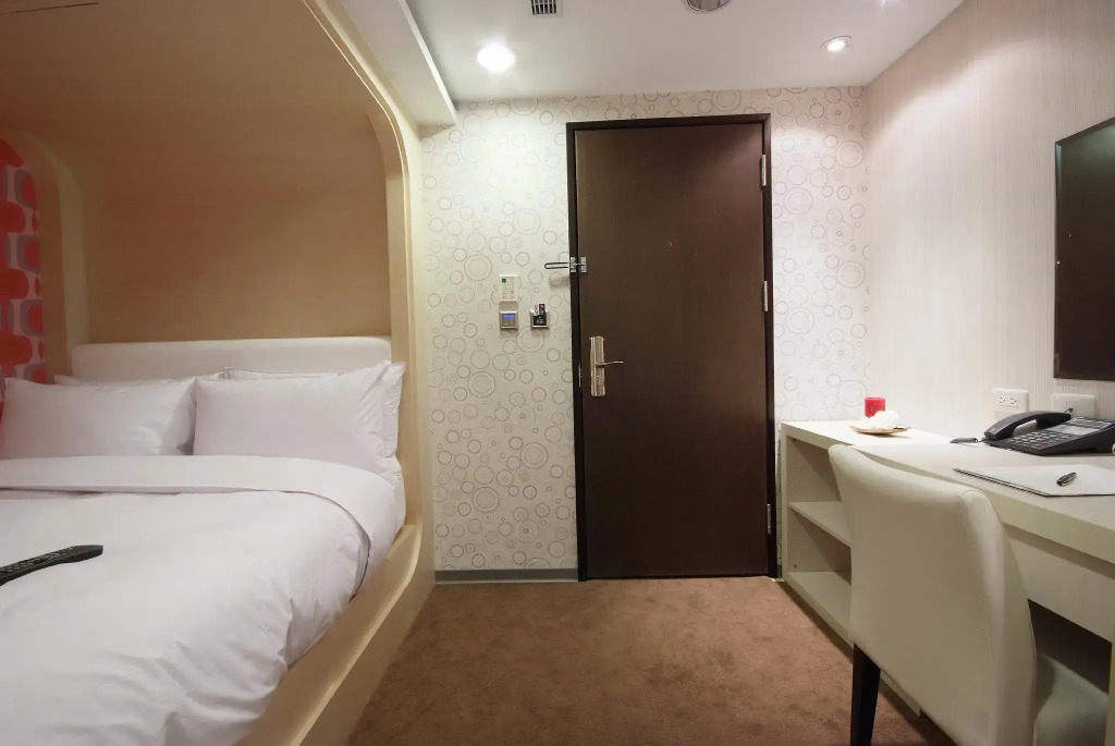 Hotel Leisure 台中輕行旅