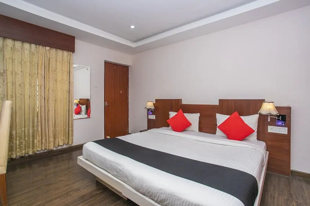 Hotel Comforts Suites