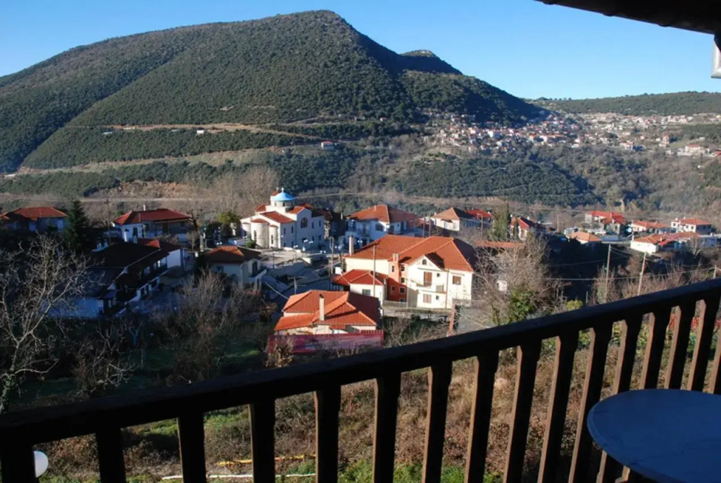 2 Alonia
