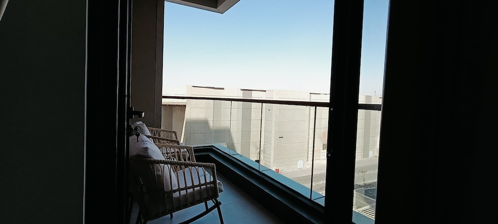 ELITE Comfort 4BR Apartment AeonTowers