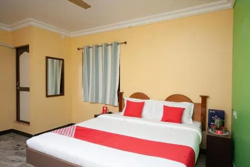 OYO 26746 Sruthi Residency