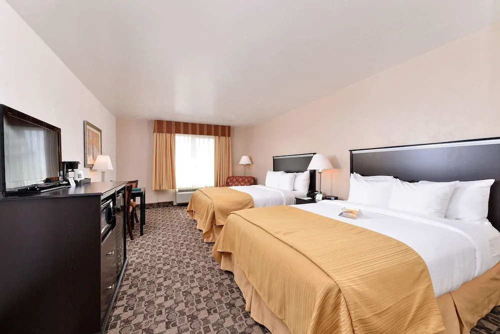 Weston Plaza Hotel