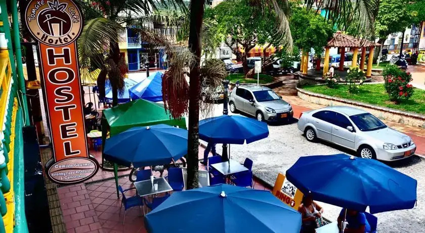 Tomate Cafe Hostel