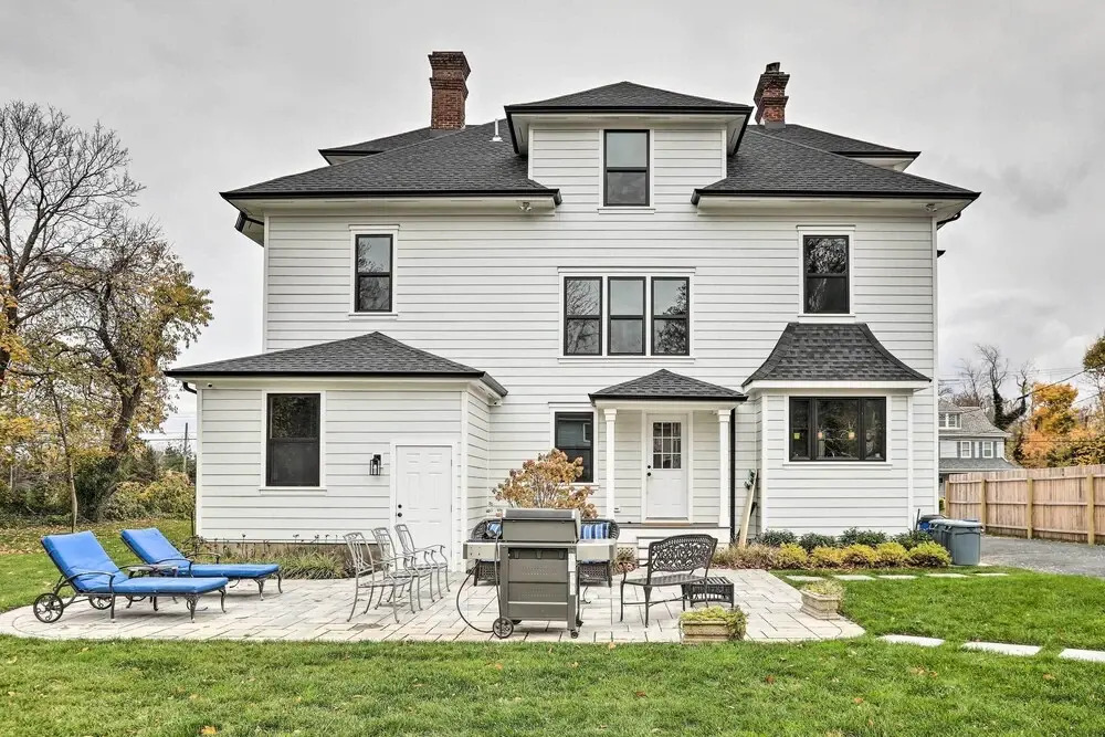 Long Branch Getaway: Grill, 1 Block to Beach!