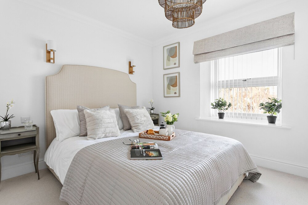 The Renoir Sea View Suite