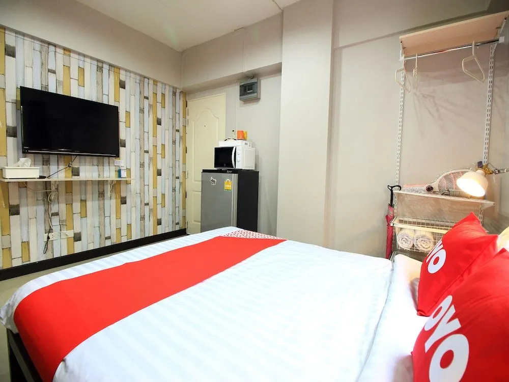 OYO 265 Ratchada Connect
